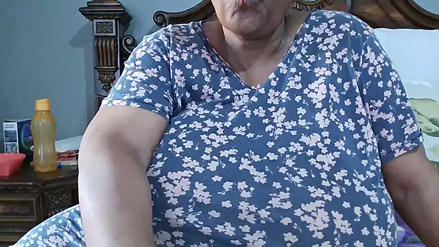Snapshot of SEXYBOOBSNASS chatting on October 12, 2:51 pm SEXYBOOBSNASS online show from October 12, 2:51 pm