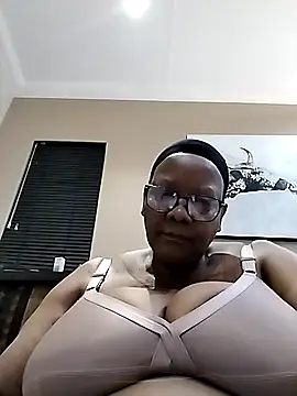 Snapshot of SEXYBOOBSNASS chatting on September 22, 6:47 pm SEXYBOOBSNASS online show from September 22, 6:47 pm