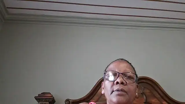 Snapshot of SEXYBOOBSNASS chatting on February 11, 12:36 pm SEXYBOOBSNASS online show from February 11, 12:36 pm