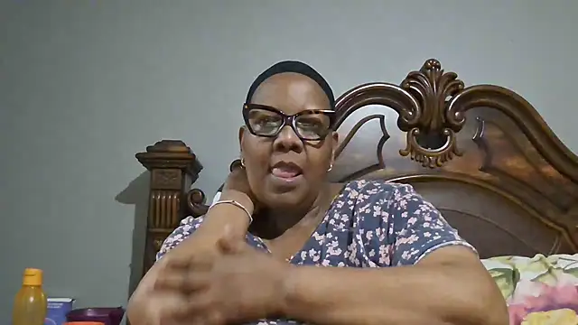 Snapshot of SEXYBOOBSNASS chatting on October 10, 9:04 pm SEXYBOOBSNASS online show from October 10, 9:04 pm