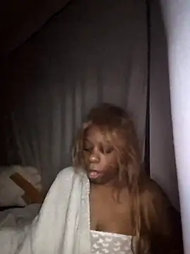 JadaSkyy online show from December 17, 1:27 pm