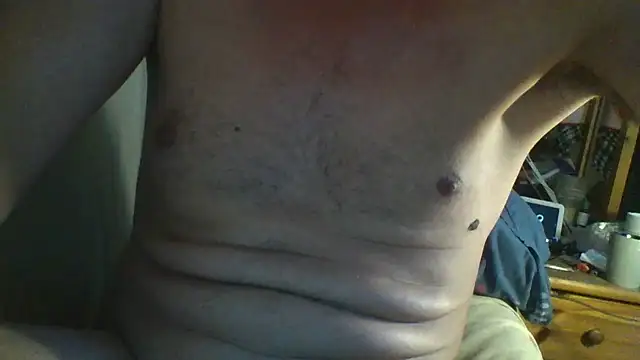 Snapshot of madmac80fun chatting on June 14, 12:40 am madmac80fun online show from June 14, 12:40 am