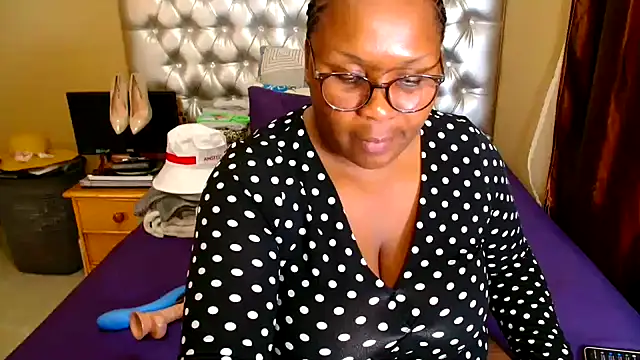 missboobsxx online show from November 25, 12:49 pm