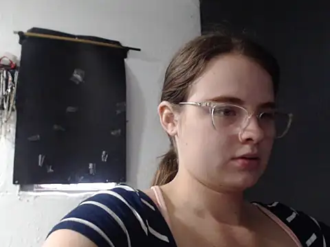 HellenMiyer1111 online show from December 5, 5:55 pm