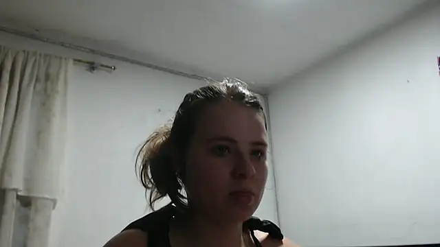 Snapshot of HellenMiyer1111 chatting on September 17, 2:08 pm HellenMiyer1111 online show from September 17, 2:08 pm