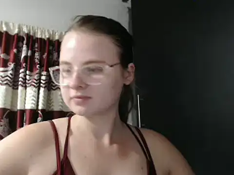 Snapshot of HellenMiyer1111 chatting on March 13, 10:21 pm HellenMiyer1111 online show from March 13, 10:21 pm