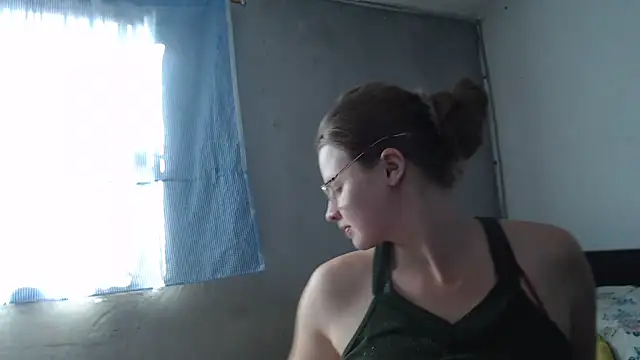 Snapshot of HellenMiyer1111 chatting on March 2, 8:35 pm HellenMiyer1111 online show from March 2, 8:35 pm