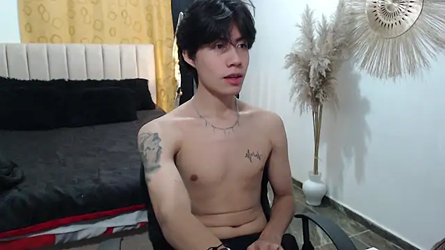 Snapshot of Elio-cam chatting on September 25, 3:23 am Elio-cam online show from September 25, 3:23 am