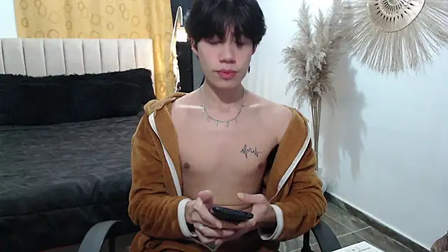 Snapshot of Elio-cam chatting on September 23, 1:01 am Elio-cam online show from September 23, 1:01 am