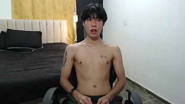 Snapshot of Elio-cam chatting on February 9, 8:32 am Elio-cam online show from February 9, 8:32 am