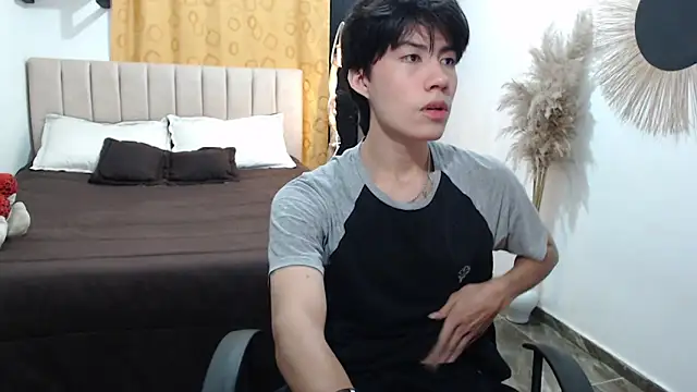 Elio-cam online show from April 16, 7:09 am