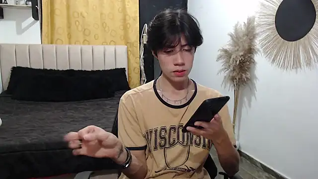 Elio-cam online show from February 17, 1:36 am