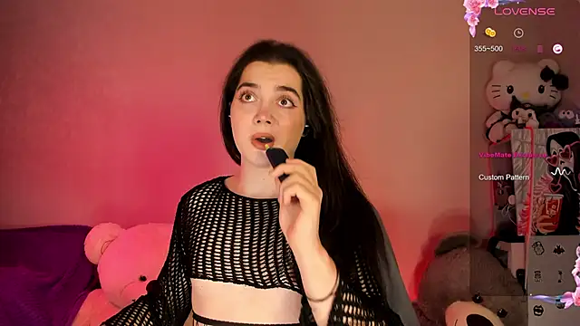 YsabellViveris online show from October 10, 1:45 pm