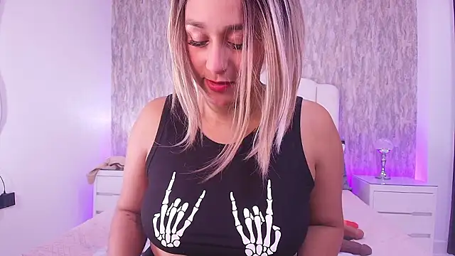 raven lilith  online show from February 22, 3:09 am