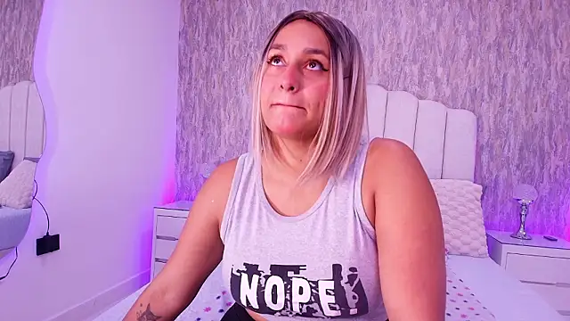 raven lilith  online show from March 5, 3:14 am