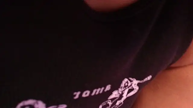 Snapshot of raven_lilith_ chatting on November 26, 3:17 am raven lilith online show from November 26, 3:17 am