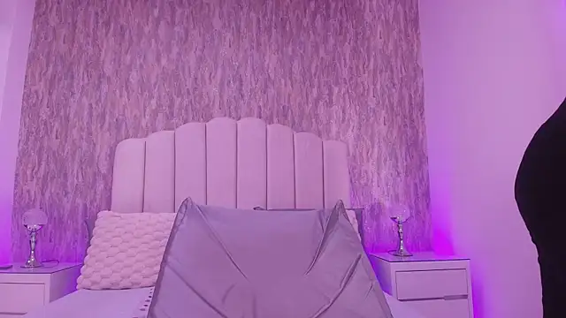 raven lilith  online show from March 30, 3:19 am