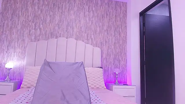 raven lilith  online show from February 21, 3:08 am