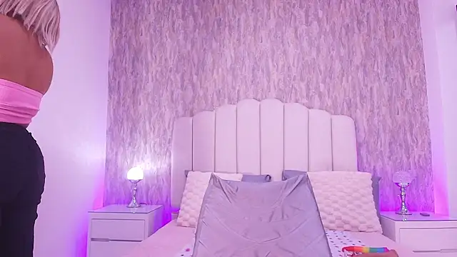 raven lilith  online show from February 25, 3:07 am