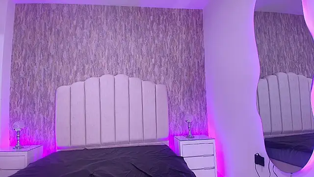 raven lilith  online show from March 27, 3:15 am