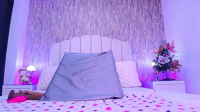 Snapshot of raven_lilith_ chatting on November 27, 3:29 am raven lilith online show from November 27, 3:29 am