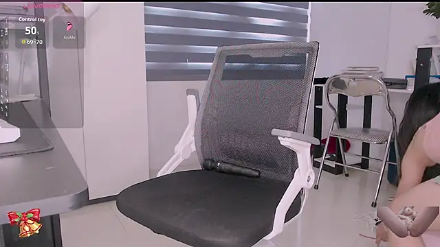 Shyn   online show from March 2, 4:02 am