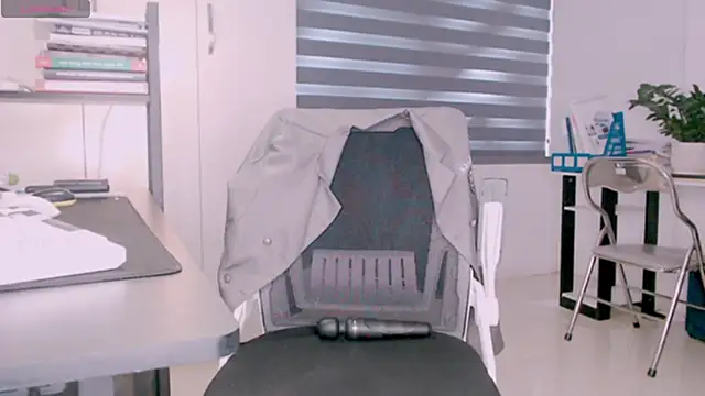 Shyn   online show from January 18, 3:54 am