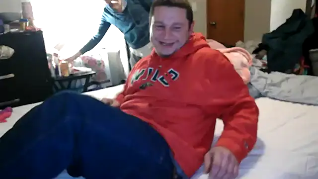 Snapshot of Deepsounding8585 chatting on March 3, 8:19 am Deepsounding8585 online show from March 3, 8:19 am