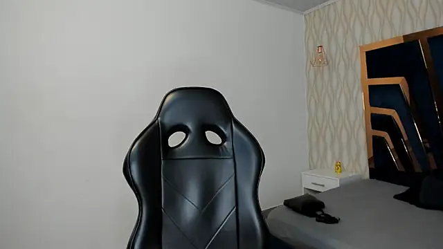 Snapshot of Petesevans chatting on November 28, 11:27 pm Petesevans online show from November 28, 11:27 pm