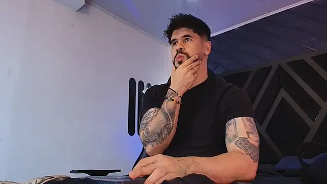 Petesevans online show from April 7, 11:17 pm