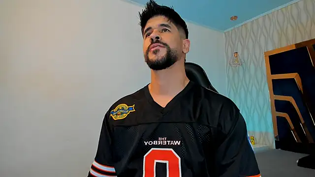 Snapshot of Petesevans chatting on November 29, 11:27 pm Petesevans online show from November 29, 11:27 pm