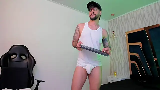 Snapshot of Petesevans chatting on October 26, 3:56 pm Petesevans online show from October 26, 3:56 pm