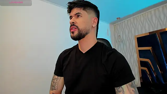 Snapshot of Petesevans chatting on November 16, 1:38 pm Petesevans online show from November 16, 1:38 pm