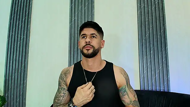 Snapshot of Petesevans chatting on June 25, 12:08 am Petesevans online show from June 25, 12:08 am