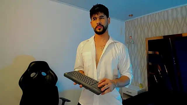 Snapshot of Petesevans chatting on November 14, 11:19 pm Petesevans online show from November 14, 11:19 pm