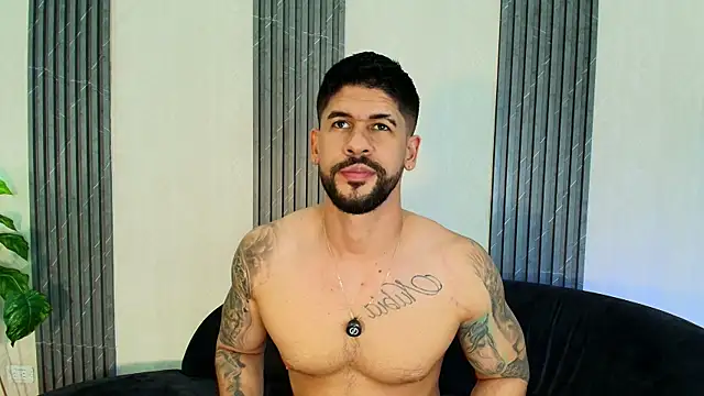 Snapshot of Petesevans chatting on June 26, 12:05 am Petesevans online show from June 26, 12:05 am