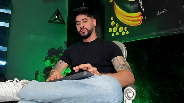 Petesevans online show from February 10, 11:26 pm