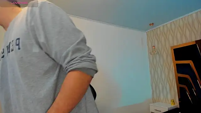 Snapshot of Petesevans chatting on November 6, 11:20 pm Petesevans online show from November 6, 11:20 pm