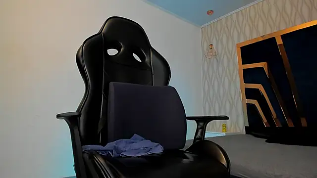 Snapshot of Petesevans chatting on December 5, 5:28 am Petesevans online show from December 5, 5:28 am