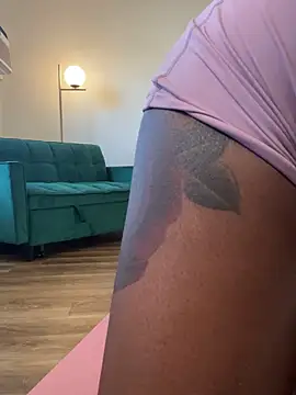 Snapshot of mochamimi chatting on October 23, 1:32 pm mochamimi online show from October 23, 1:32 pm