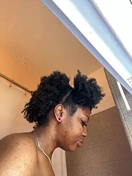 mochamimi online show from April 4, 2:01 pm