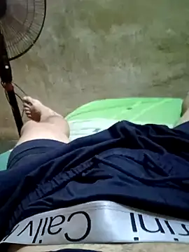 Snapshot of squirt_and_sex chatting on December 25, 8:17 pm squirt and sex online show from December 25, 8:17 pm