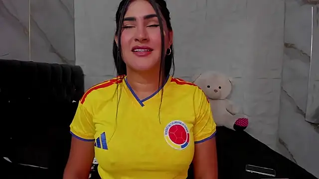Snapshot of rosalia-04 chatting on July 7, 7:17 pm rosalia-04 online show from July 7, 7:17 pm