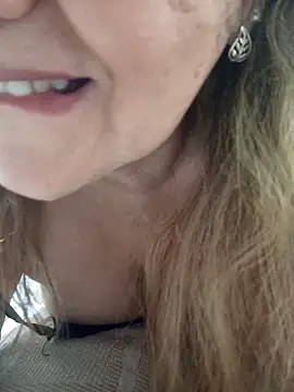 Snapshot of sua_sub_ chatting on February 6, 3:08 pm sua sub online show from February 6, 3:08 pm