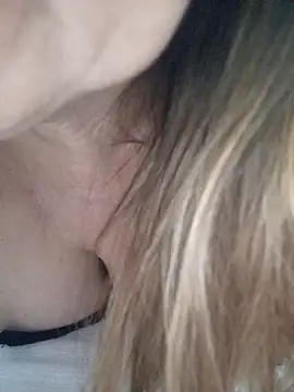 sua sub  online show from April 20, 3:02 pm