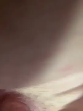 Snapshot of shehandme chatting on February 22, 2:41 pm shehandme online show from February 22, 2:41 pm