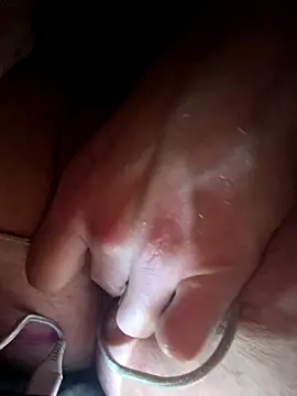 Snapshot of shehandme chatting on November 8, 2:48 am shehandme online show from November 8, 2:48 am