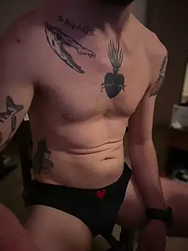 Snapshot of shehandme chatting on February 26, 10:32 pm shehandme online show from February 26, 10:32 pm