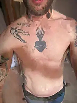 Snapshot of shehandme chatting on February 8, 8:34 am shehandme online show from February 8, 8:34 am