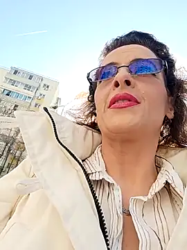 RebeccaNoble online show from March 14, 1:06 pm